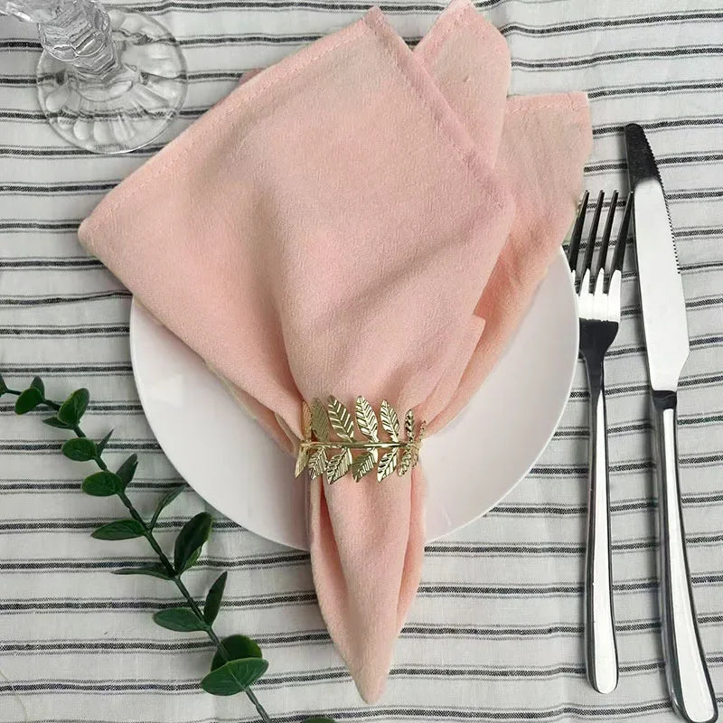 lot serviettes pliées coton unies clips métalliques table décoration mariage fête maison