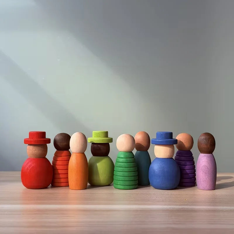 figurines bois peintes arc ciel enfantin ludique rouge marron orange vert bleu violet rose