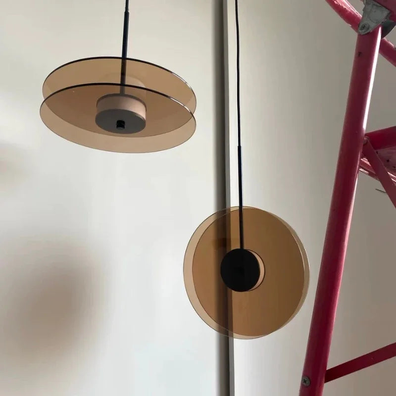lampes suspendues modernes minimalistes suspension câble noir disque translucide chambre salon étude