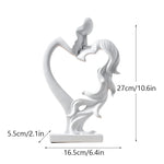 statuette moderne couple enlacés forme cœur résine blanche dorée argentée romantique decoration interieur base