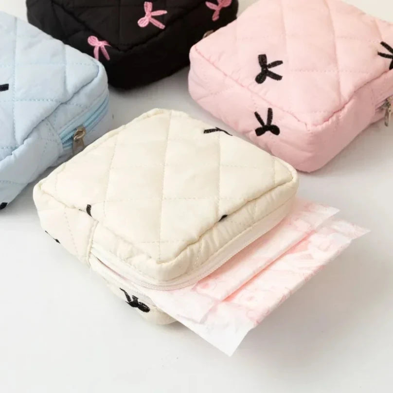 Sac cosmétiques polyestère noir blanc rose bleu cuir mat fermeture glissière poudre compacte brosse