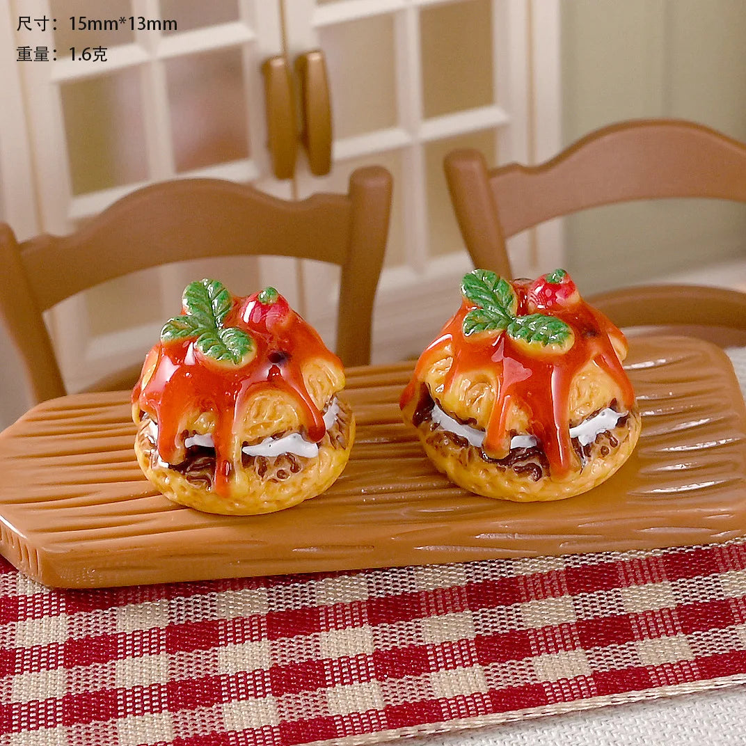 mini gâteaux dessert résine fruits détails fins maison poupée décor accessoire variés couleurs blanc