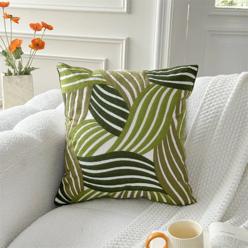 coussin carré 45x45 cm brodé feuille verte moderne décoration printanière