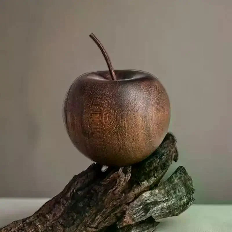 diffuseur aromatique forme pomme bois marron rouge rustique minimaliste ornement décoration maison huiles essentielles