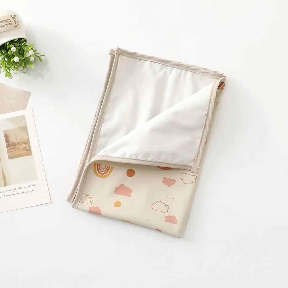 tapis bébé imperméable anti fuite lavable animaux motifs modernes serviettes pliables pochette