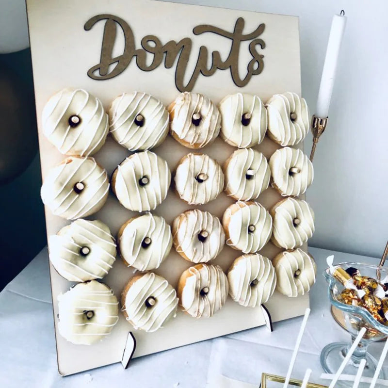 supports donuts bois gravure simple occasion fête anniversaire mariage minimaliste