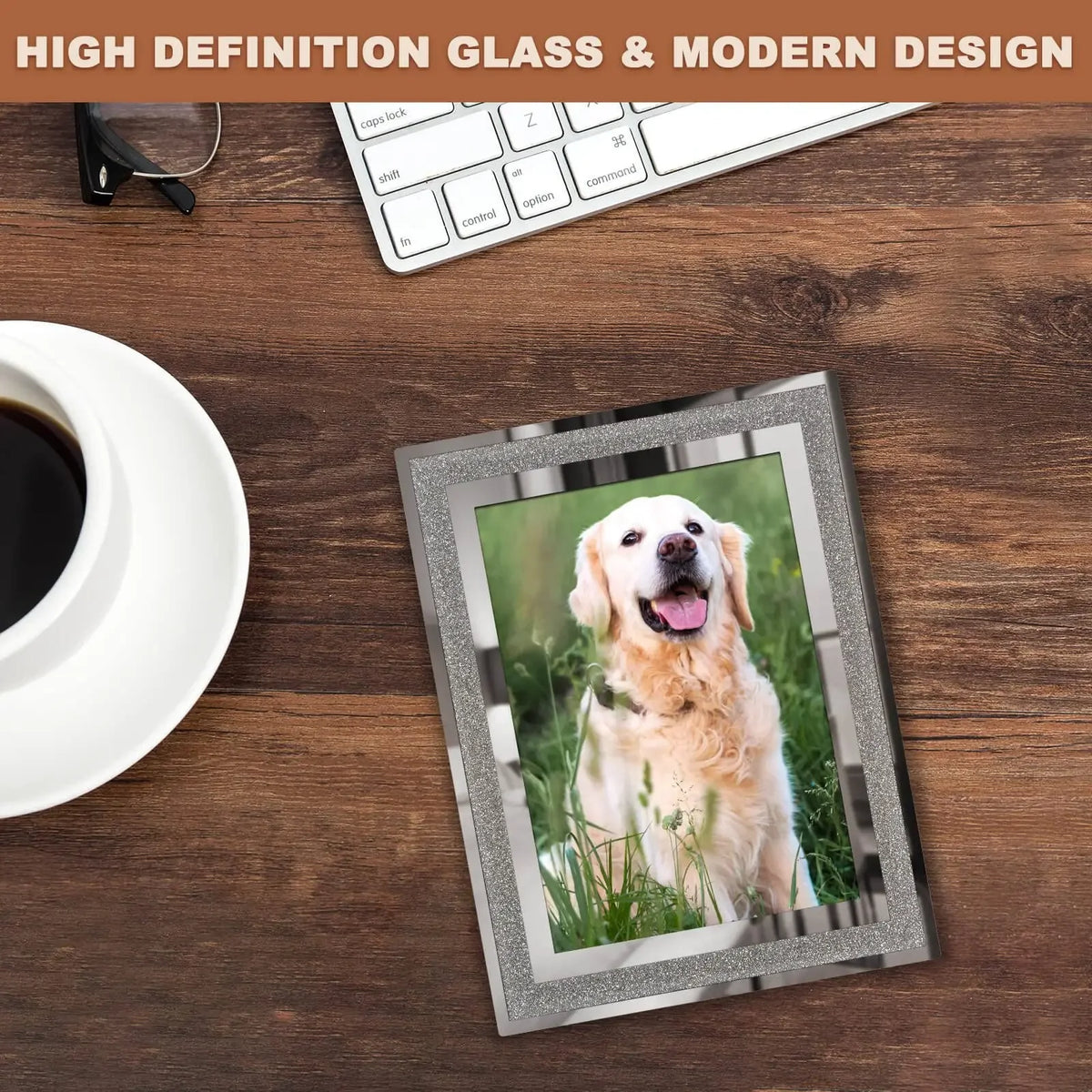 Cadre photo rectangulaire en verre cristal blanc de près
