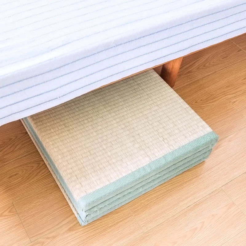 tapis pliable moderne rayures horizontales beige vert clair minimaliste