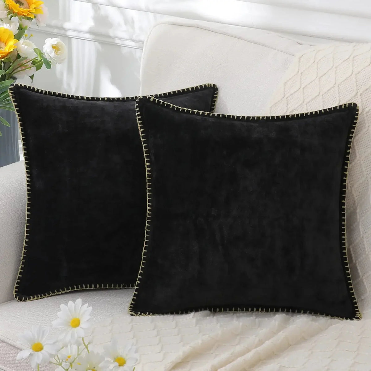 taies d'oreiller décoratives chenille velours moderne zippées imprimés géométriques couleurs variées maison hospitalière
