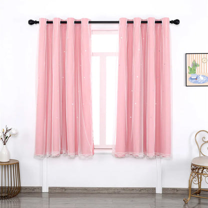 Rideaux roses élégants avec traitement de fenêtre et œillets métalliques, ajoutant une touche de couleur et un style contemporain à toute pièce, parfaits pour une décoration intérieure chic et moderne.