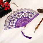 éventail pliant violet fleurs blanches dentelle pompons élégants classique ornemental blanc violet rouge bleu