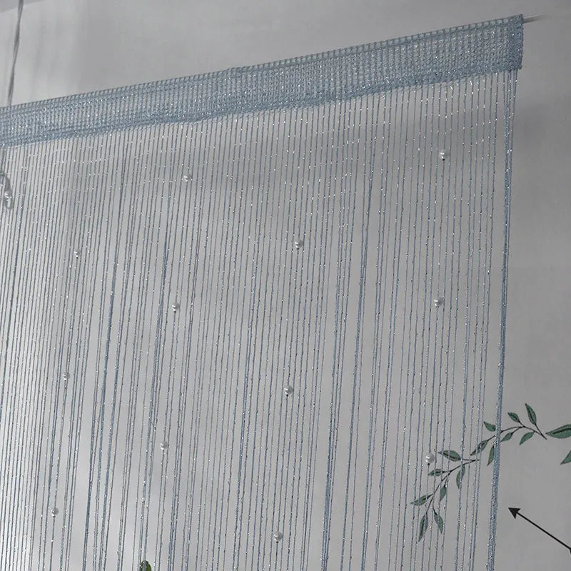 rideau porte blanc blanches lignes verticales moderne minimaliste opacité crochets chambre