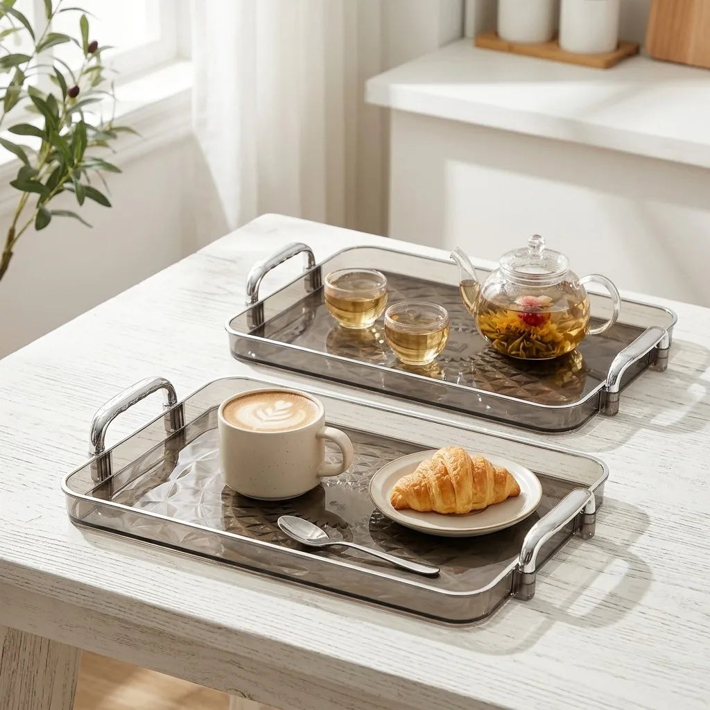 plateau repas moderne argenté assiettes tasses théière fruits bougie magazine vintage