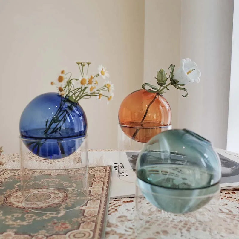 vases verre transparent modernes couleurs orange bleu rose minimalistes