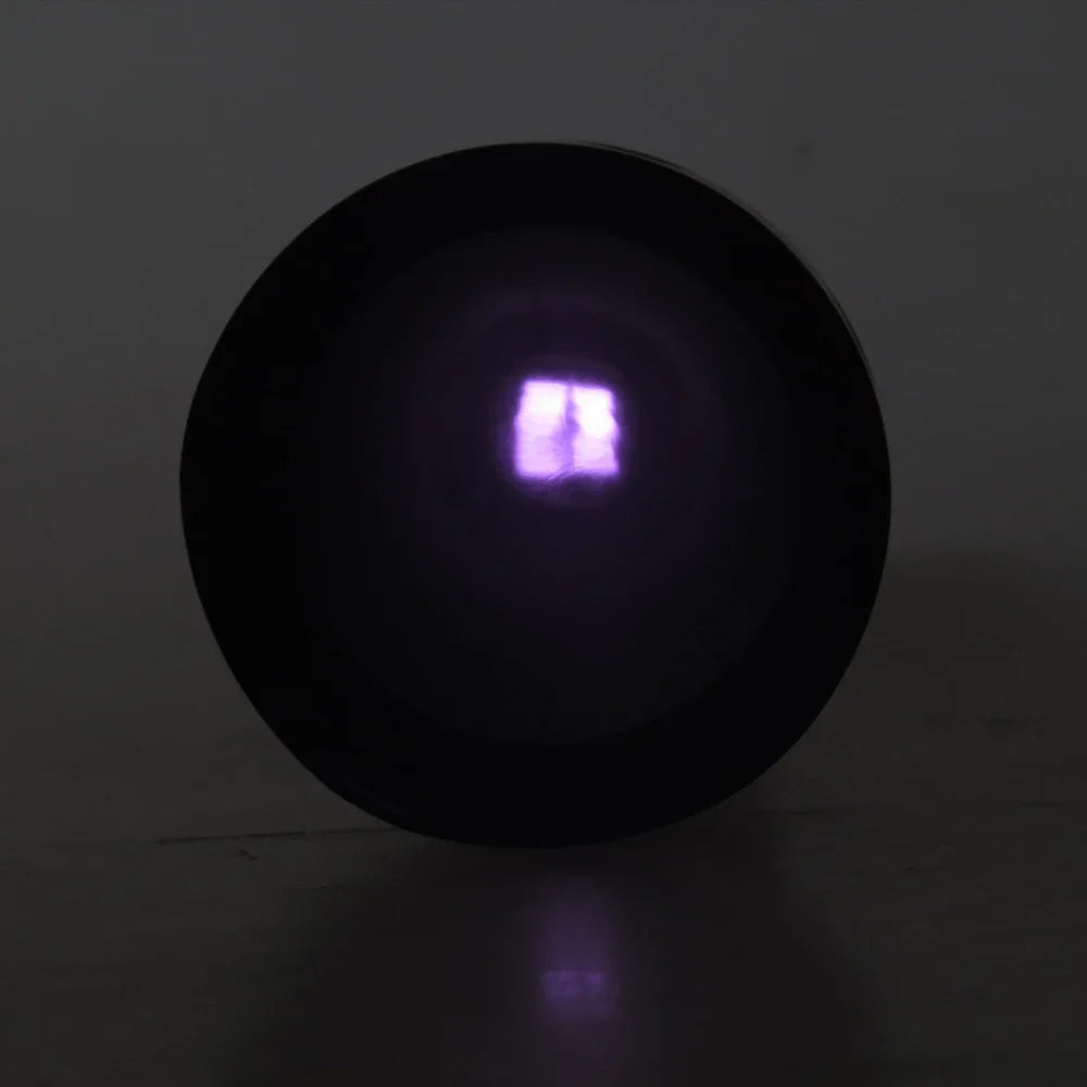 torche tactique robuste led 10w noire lumière violette rechargeable 18650 ipx6