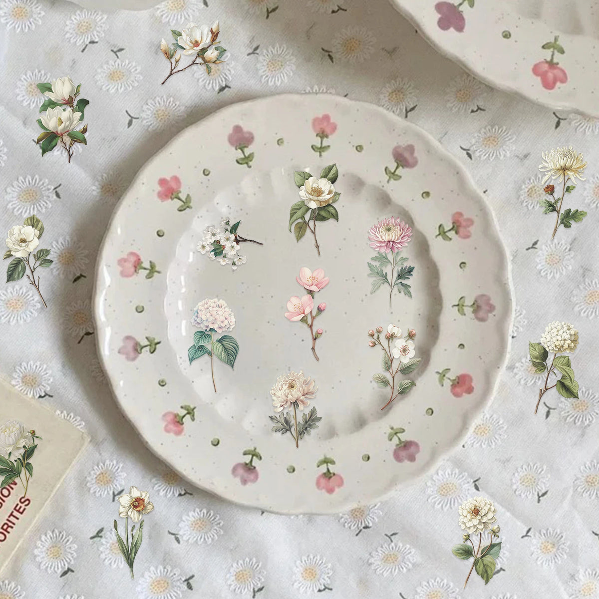 assiettes vintage fleurs feuilles beige blanc rose vert adhésif opaques collection deco maison echangement