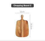 planche découper bois rustique plateau service suspendu pain fourchette nappe verte