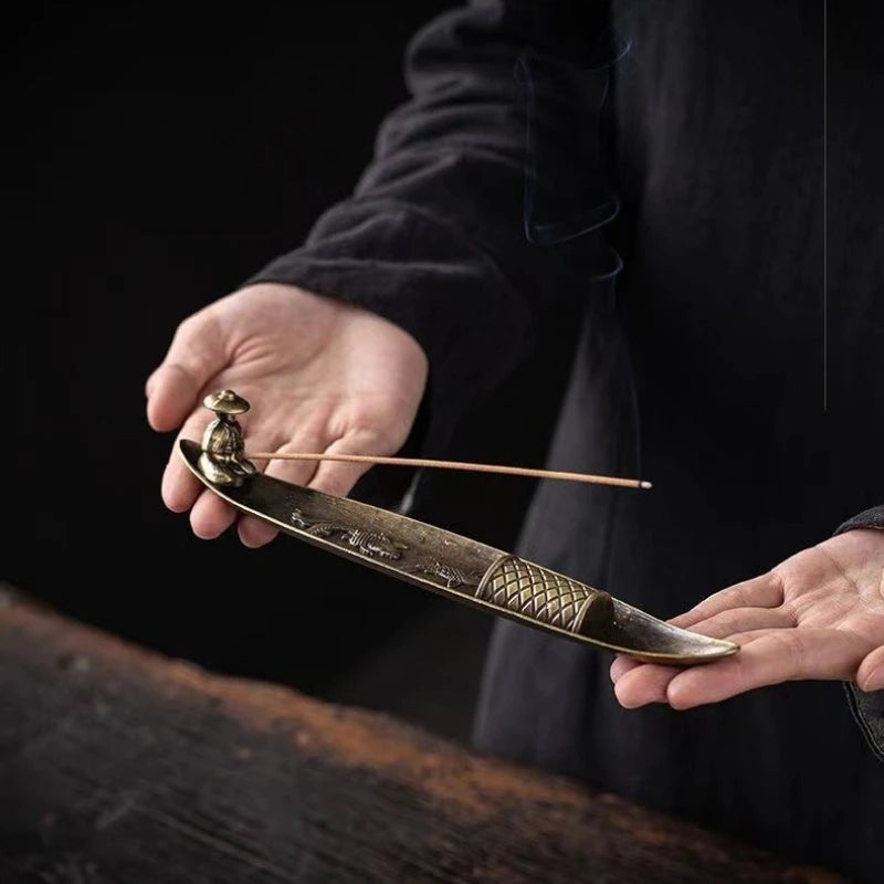 cendrier artisanal doré poissons motifs géométriques salon vintage