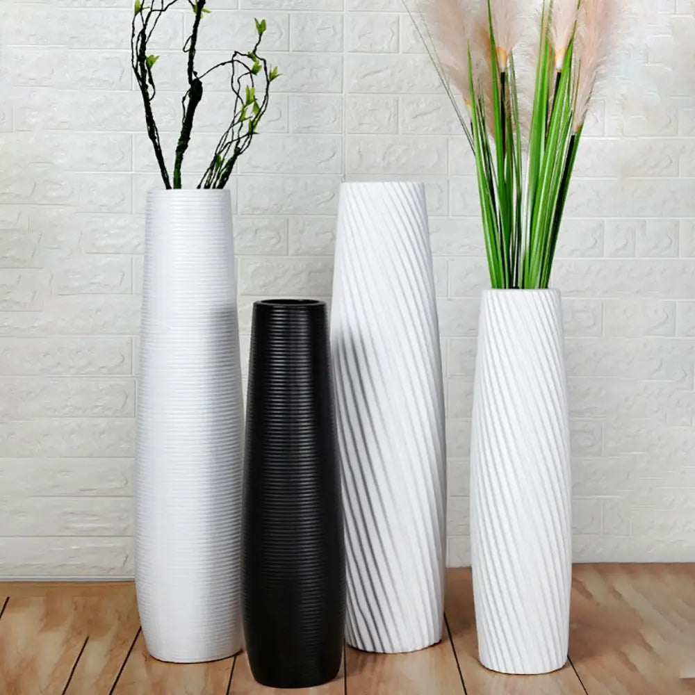 vases modernes plastique rayures diagonales blanc noir rouge vert gris