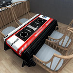 nappe rétro géométrique cassette audio noire blanche rouge table manger polyesterversible