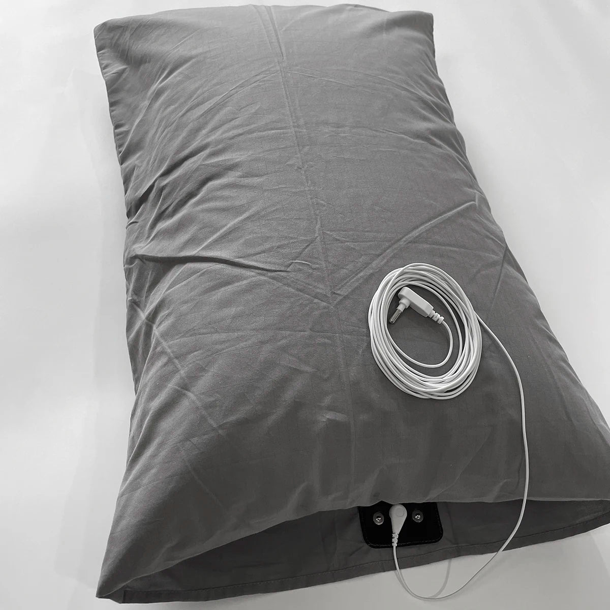 taies d'oreiller gris rayures conductrices mise terre oreillers modernes eyelets câble blanc prise terre