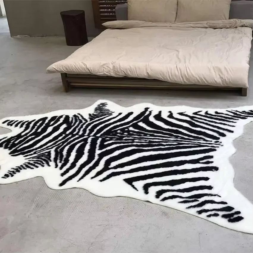 tapis sol moderne motif animalier léopard zèbre décor salon chambre intérieur blanc noir marron
