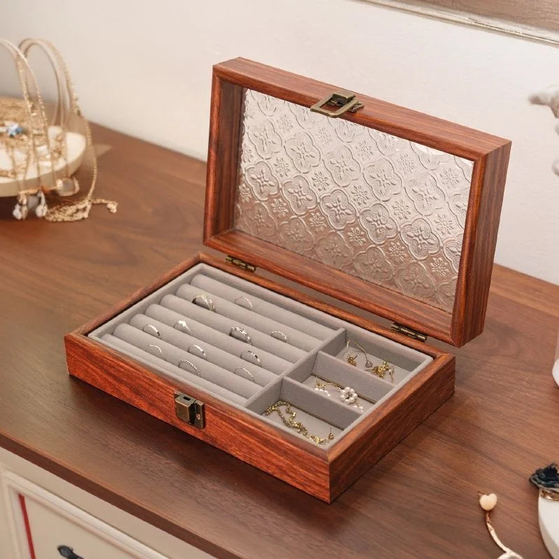 boîte bijoux bois marron gris cadenas colliers bagues boucles d'oreilles