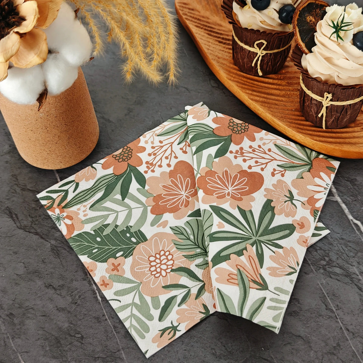 serviettes tissu bohèmes motifs floraux blanc orange rouille vert olive dimensions 33cm 33cm