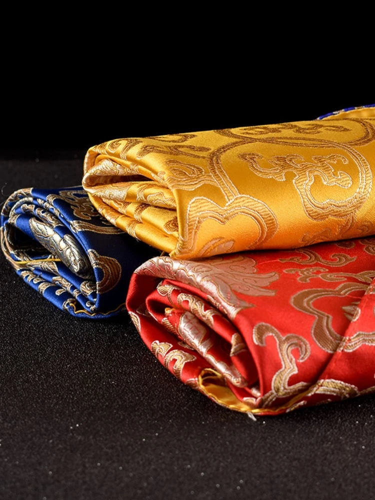 écharpe élégante brocart floral doré rouge bleu jaune classique respectueux environnement pliable multifonctionnelle