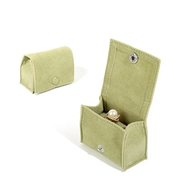 boîtes bijoux velours vert bleu rose classiques boutons pression anneaux voyage maison