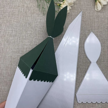 découpe carton ondulé conique oreilles coeurs blanc vert scrapbooking artisanal