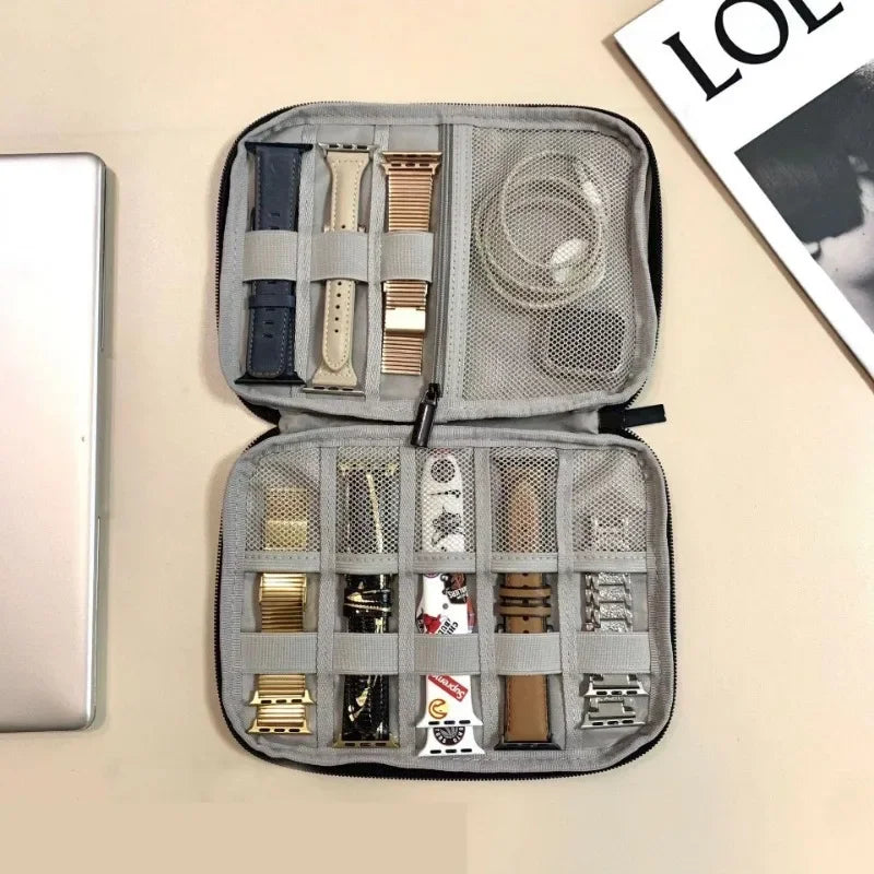 Sac bandoulière gris tissu uni pratique zipper bijoux accessoires chargeur câbles montres