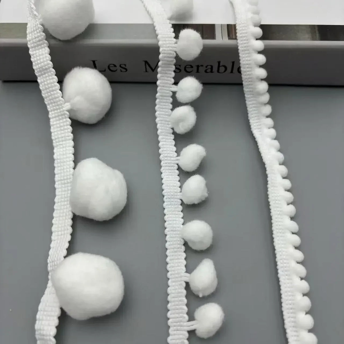 ruban pompons blancs décoration dentelle pompons ronds élastique écologique artisanal mètres