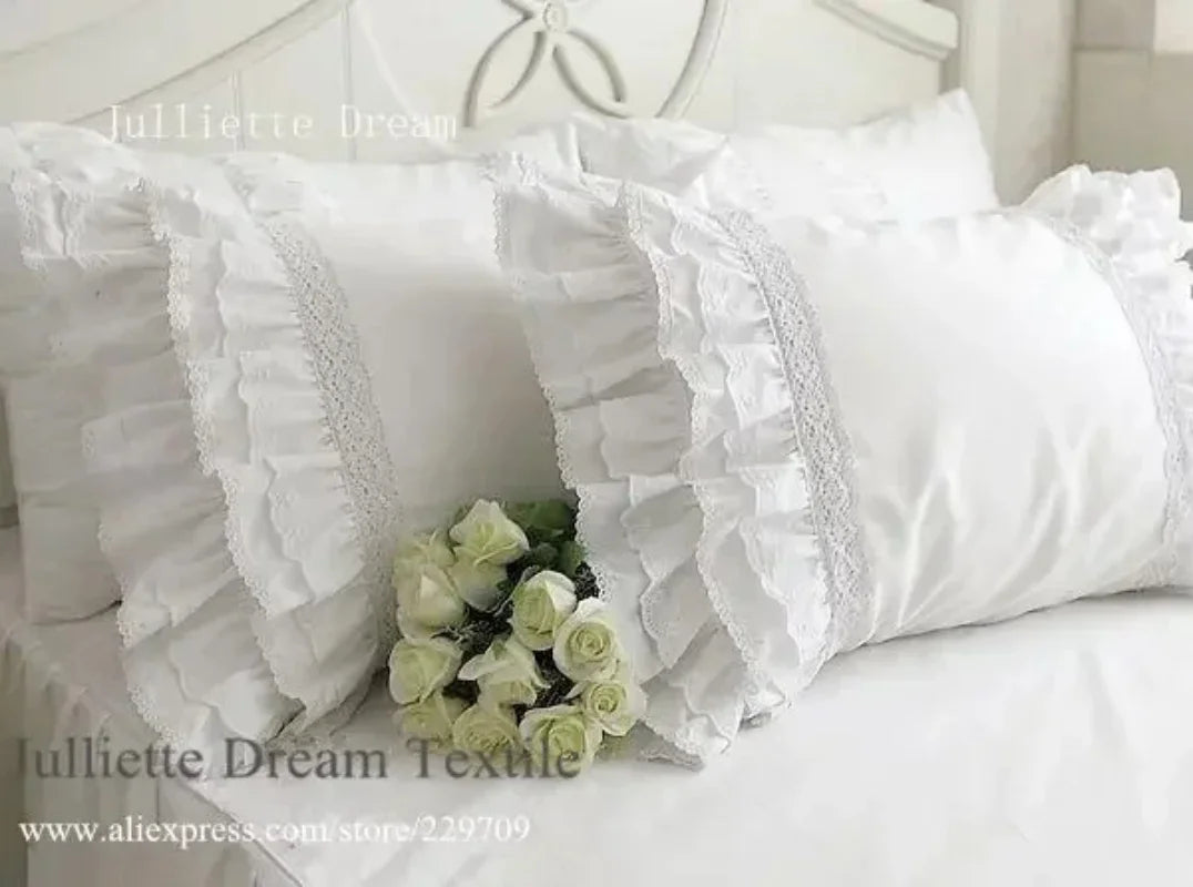 housses coussin coton dentelle volants blanc vintage lit brodé opacité inclusion simple