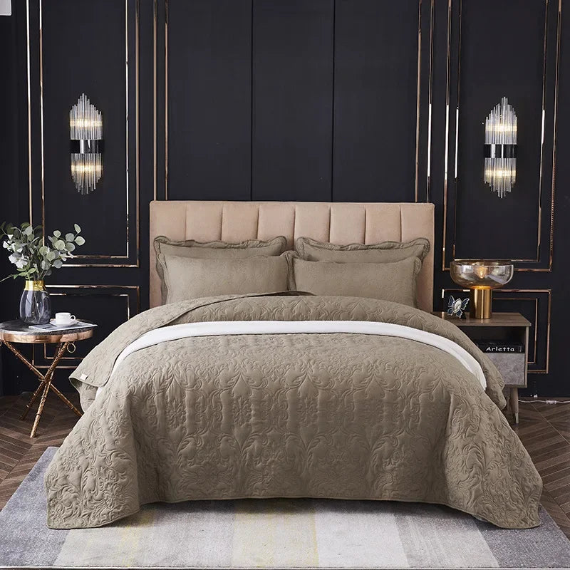 couette ensemble taies oreillers motifs floraux quiltés beige vert rose gris chambre décoration lit