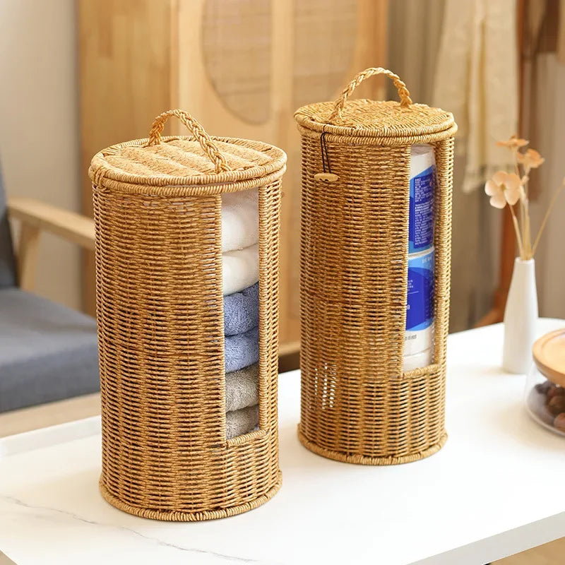 panier tressé marron clair rangement salle bain chambre couvercle poignée serviettes rustique traditionnel