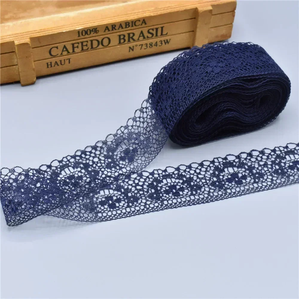 ruban dentelle noir blanc motif floral mariage décoration couture organza élégant transparent auto fixation