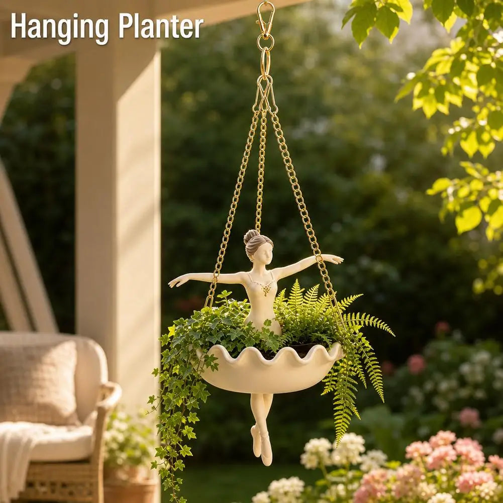 pots suspendus sculptés danseuses ballet beige clair bordure ondulée chaînes dorées élégants succulentes grimpantes