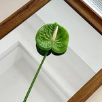 décoration intérieure fleurs artificielles rose verte feuilles modernes minimalistes chambre fête