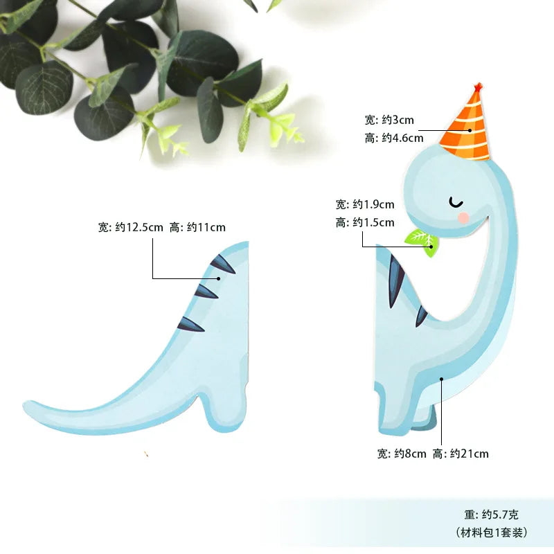 décoration gâteau enfant dinosaure cartoon palmiers ballons happy birthday motifs floraux tringle festif anniversaire