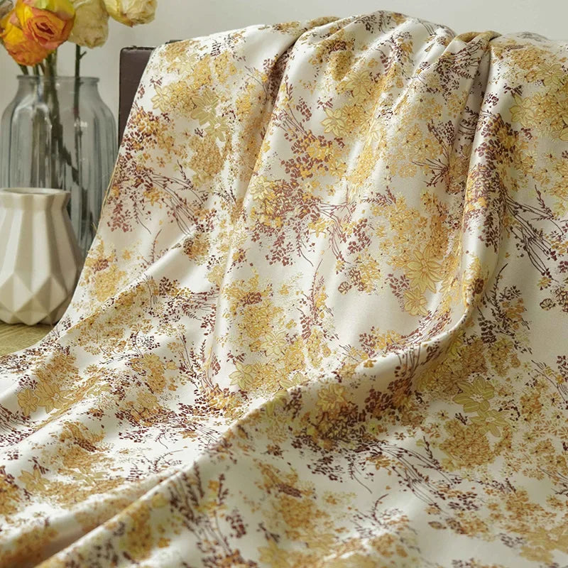 tissu imprimé fleurs feuillage polyester classique romantique beige marron jaune doré bricolage couture sac
