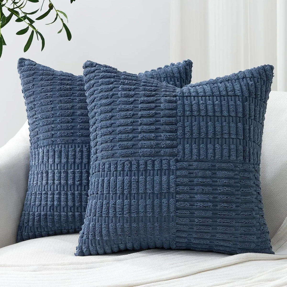 housse coussin carré moderne texture bleu marine polyester coton décoratif lit siège fixations blanc