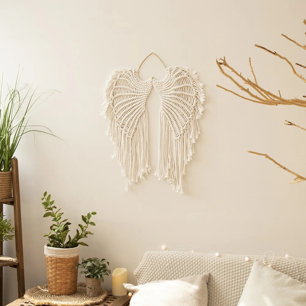 décoration murale ailes macramé blanc boho artisanal franges anneaux métalliques