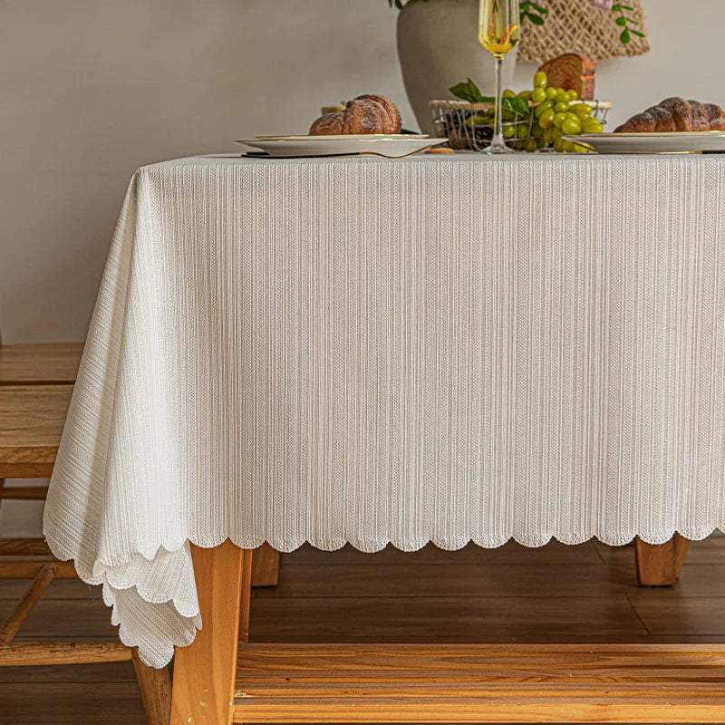 nappe table rectangulaire beige clair broderie florale classique salle manger