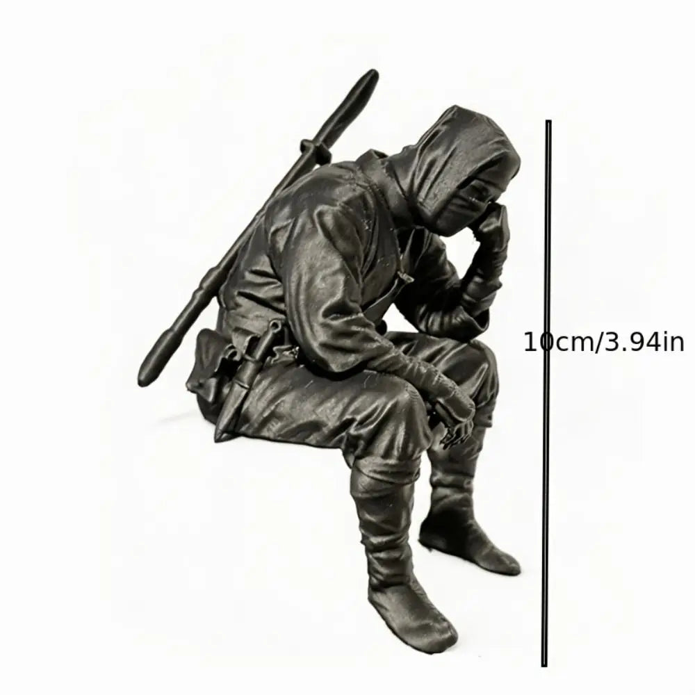 statue miniature ninja noir texturée poignard ceinture bottes réaliste japonais décoration étagère