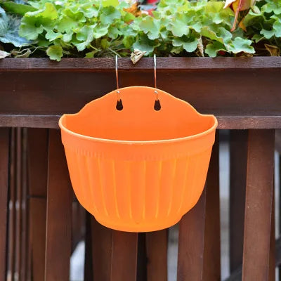 pots fleurs suspendus rayures verticales blanc jaune violet vert orange rose modernes crochets jardinage