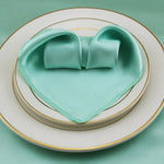 serviette table satin pliée forme coeur mariage décoration fête