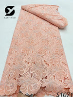 tissu dentelle bleu clair rose fleurs motifs floraux élégant dorées occasion partie