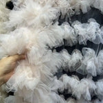 ruban tulle blanc noir rose bleu clair plissé texture ondulée opacité élégant décoration mariage