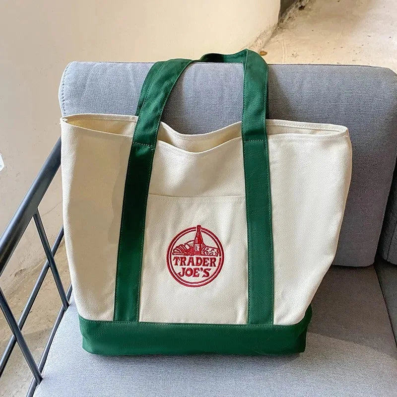 sacs toile colorés blanc vert violet rouge jaune logo trader joes poignées tissu casual